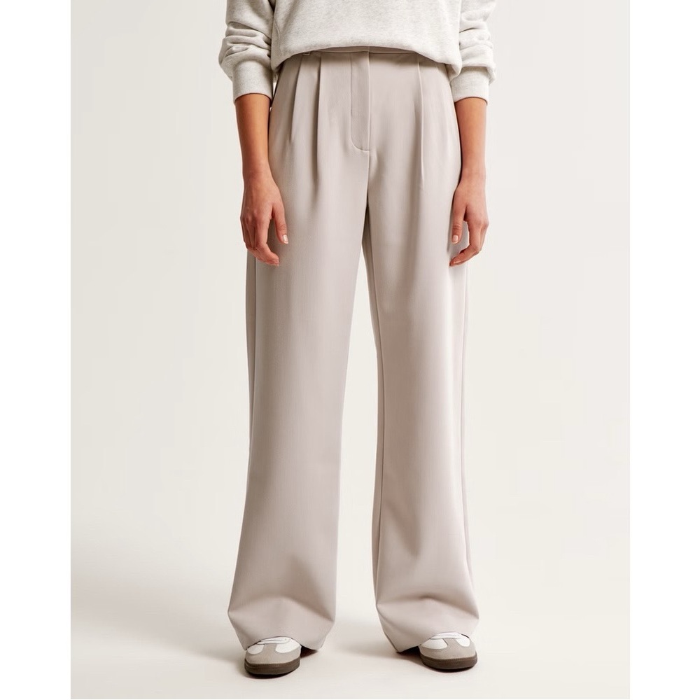 Abercrombie & Fitch Sloane Tailored Wide Leg Trouser Pant in‎ Light Taupe